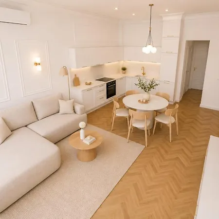Royal Matejko - Luxury 3 Bedroom In The Old Town *