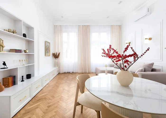 Royal Matejko - Luxury 3 Bedroom In The Old Town